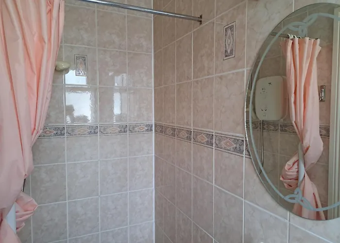 Bearstone House * Loughrea